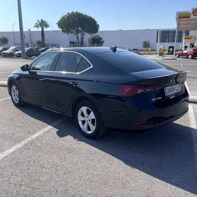 SKODA OCTAVIA DIESEL AUTOMATICO — foto 21