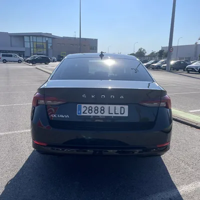 SKODA OCTAVIA DIESEL AUTOMATICO — foto 22