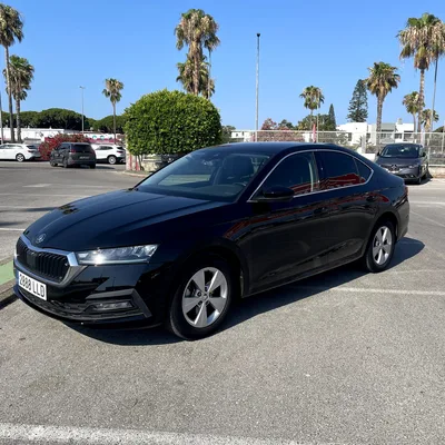 SKODA OCTAVIA DIESEL AUTOMATICO — foto 2