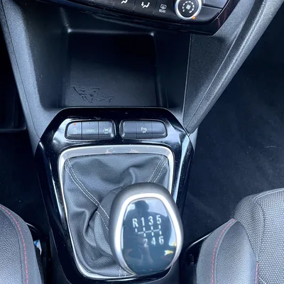 OPEL CORSA GS-LINE GASOLINA MANUAL — foto 15