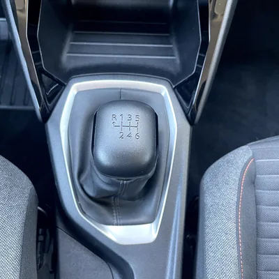 PEUGEOT 2008 DIESEL MANUAL — foto 10