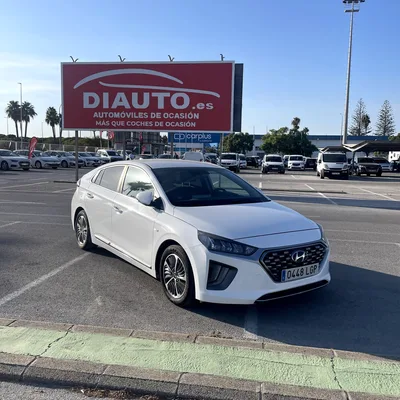 HYUNDAI IONIQ HIBRIDO ENCHUFABLE — foto 1