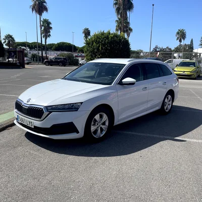 SKODA OCTAVIA 1,0DSG MHEV GASOLINA AUTOMATICO — foto 3