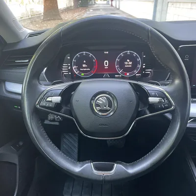 SKODA OCTAVIA 1,0DSG MHEV GASOLINA AUTOMATICO — foto 9