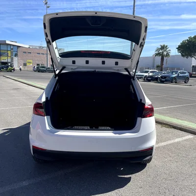 SKODA FABIA GASOLINA MANUAL — foto 6