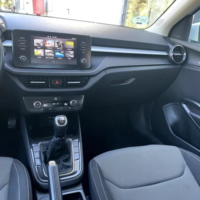 SKODA FABIA GASOLINA MANUAL — foto 12